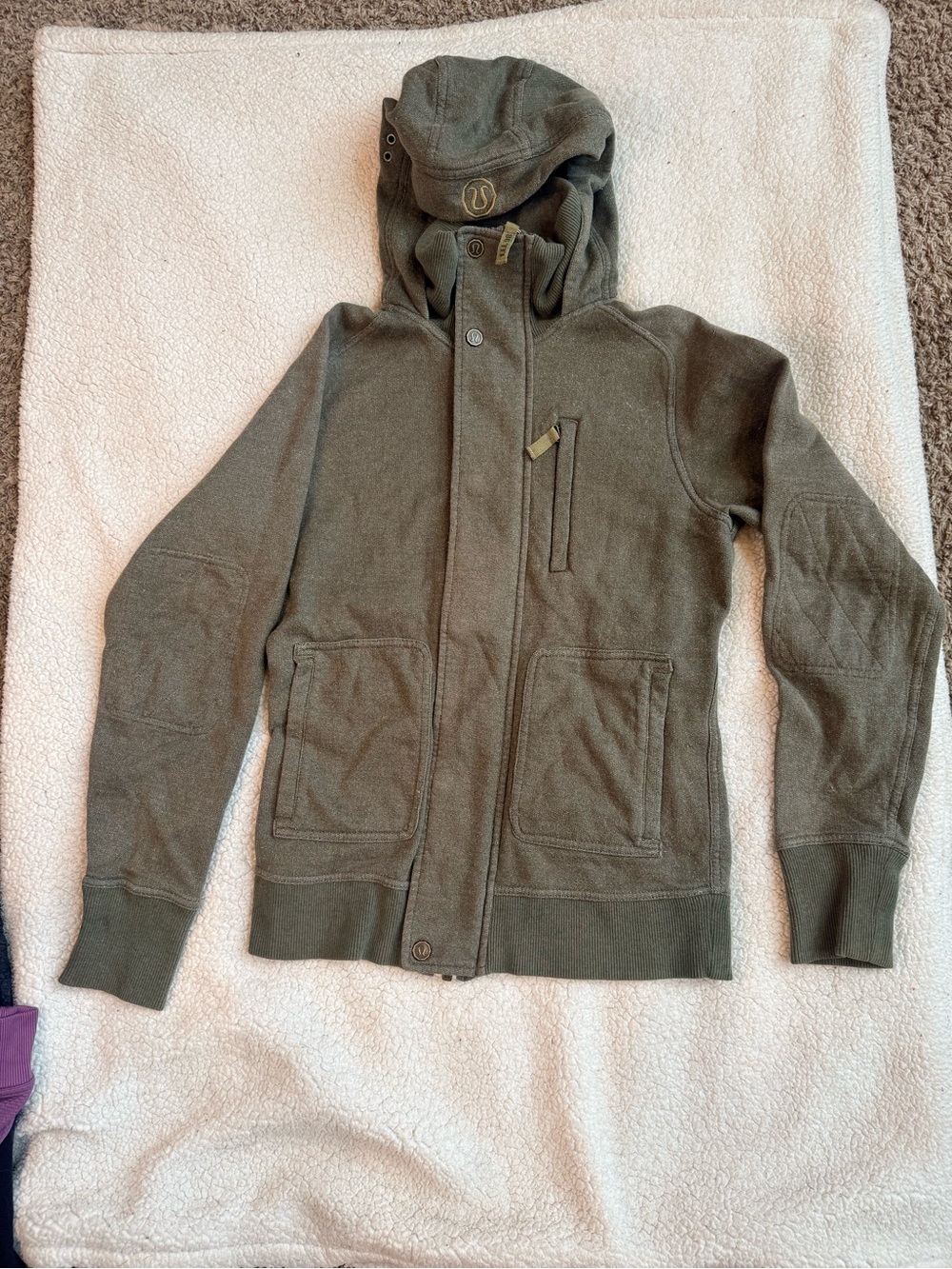 Lululemon Men’s Olive Green Hooded Utility Jacket, size small